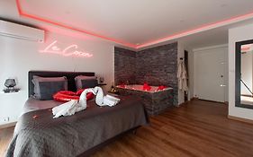 LE COCON- Jacuzzi&Sauna privés By SweetDreams